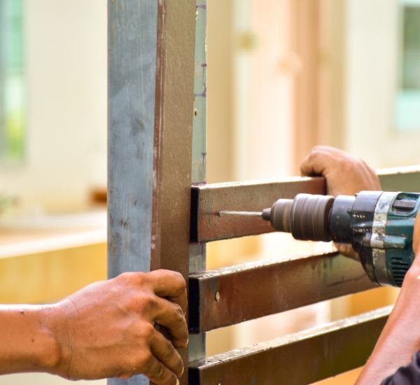 Fixing the driveway electric gate