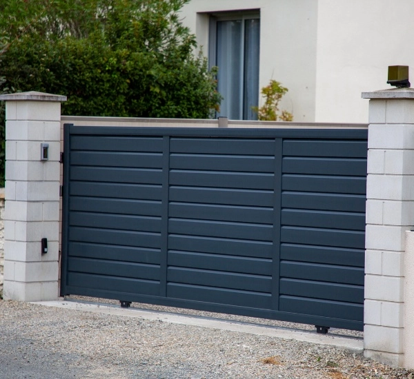 Reliable aluminum gate repair service