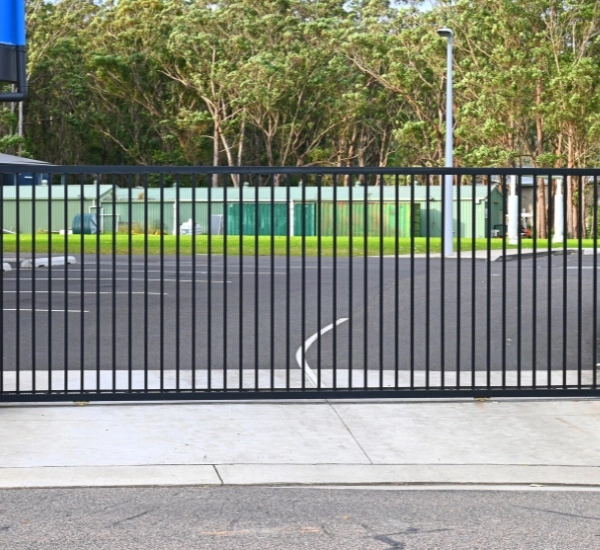 Sleek gate design repair