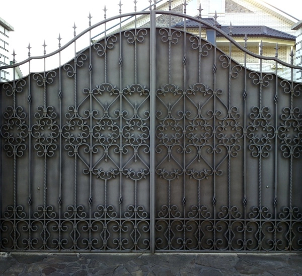 Repairing broken gate remote service